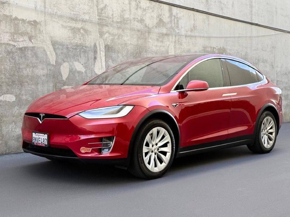 TESLA MODEL X 2020 5YJXCAE26LF237295 image